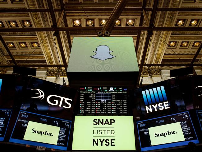 Snapchat Stock Soars On Wall Street Miranda Kerr Celebrates With Evan