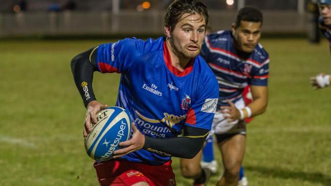 Marlins winger Richard Hooper against Easts.