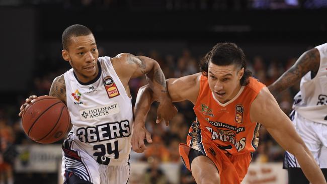 Jerome Randle drives to the basket in the loss to Cairns. Picture: Ian Hitchcock/Getty Images