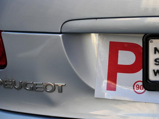A  provisional or P plate is attached to a vehicle in Sydney on Sunday, June 17, 2012. (AAP Image/Paul Miller) NO ARCHIVING