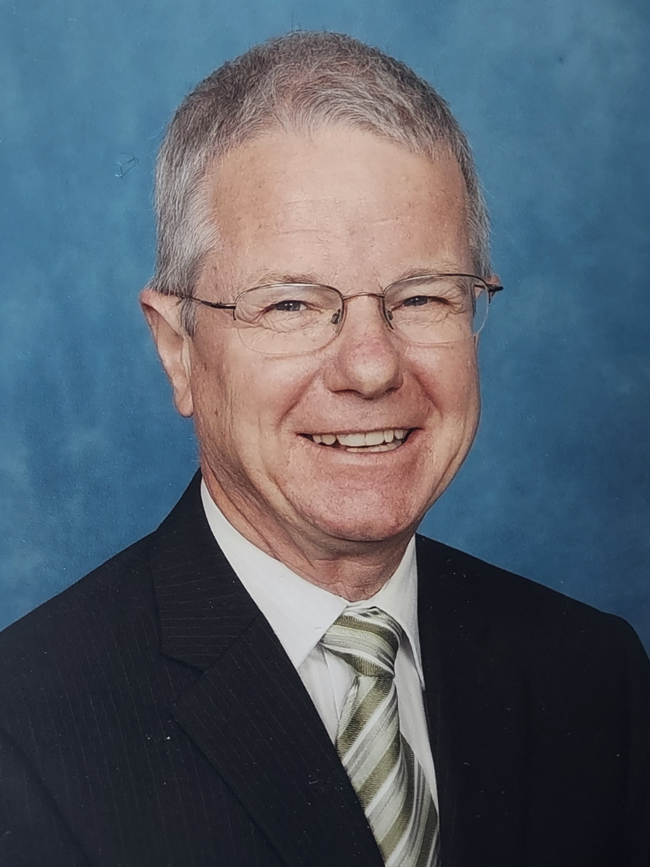 Barry Roots has been an educator at two of Penrith’s most prestigious schools. He introduced IB to Penrith Anglican College.