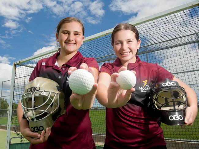 Sisters Charli and Jordan Bliss before the Australian indoor hockey championships in Goulburn in 2018. Picture: Emma Murray