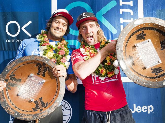 Connor O’Leary with Matt Wilkinson at the end of the  2017 Outerknown Fiji Pro.