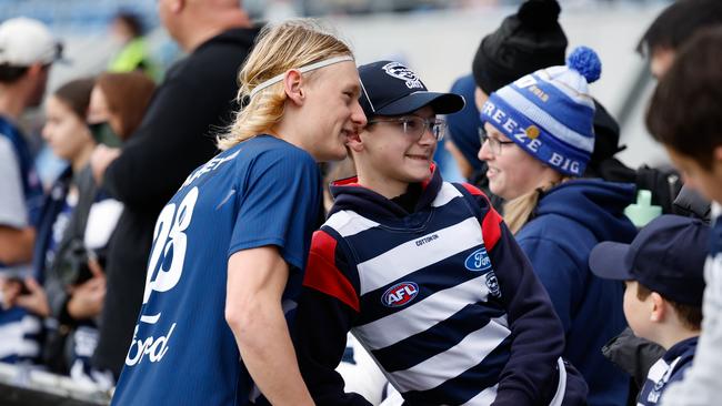 Ollie Dempsey has quickly become a fan favourite of Cats fans. Picture: Dylan Burns/AFL Photos via Getty Images.