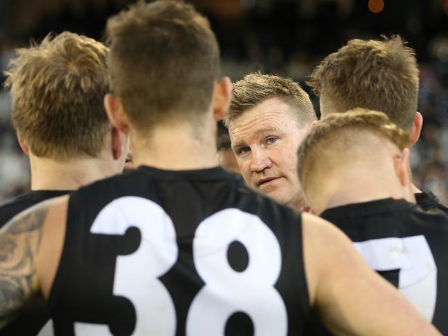 Hawthorn v Collingwood Nathan Buckley talks with Jeremy Howe after  the game on the field   Picture:Wayne Ludbey