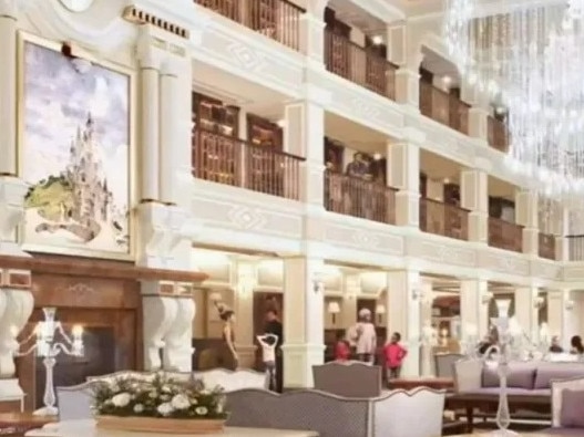 Disneyland paris has revealed its brand new Disneyland Hotel, following a two-year “royal renovation”.