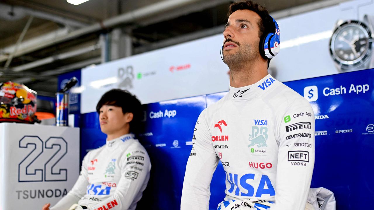 Yuki Tsunoda and Daniel Ricciardo. Photo by Rudy Carezzevoli / GETTY IMAGES NORTH AMERICA / Getty Images via AFP.