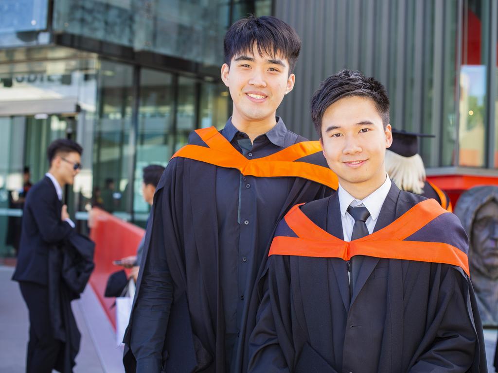 Photos: 2019 Hobart University of Tasmania graduations and Town and ...