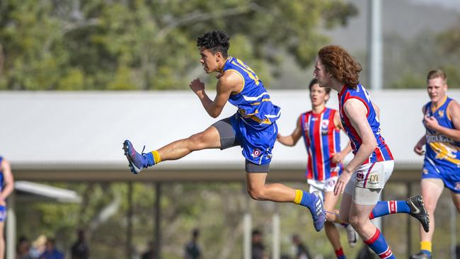 There will be desperation aplenty on grand final day. (AAP Image/Richard Walker)