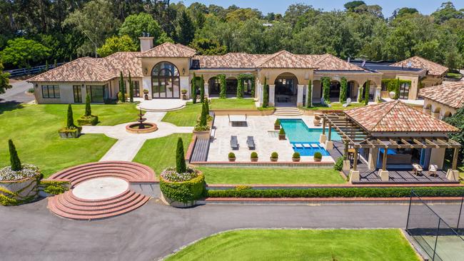 The spectacular 181 Harkaway Rd has achieved a record sale price for Harkaway.