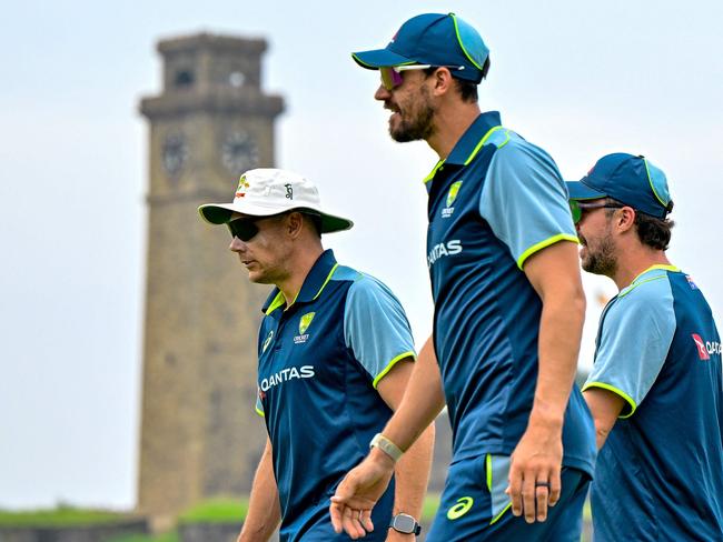 Australia's Travis Head (R), Mitchell Starc (C) and Scott Boland attend a practice session at the Galle International Cricket Stadium in Galle on January 27, 2025 ahead of their first Test cricket match against Sri Lanka. (Photo by Ishara S. KODIKARA / AFP)