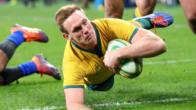 Dane Haylett-Petty of the Wallabies dives to score a try in 2019.