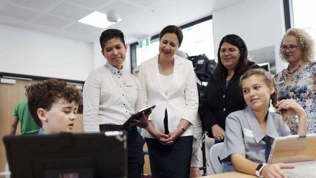 First day at Fortitude Valley State Secondary College. 585 St Paul's Terrace and Brookes St, Fortitude Valley, Brisbane, 28th of January 2020. (AAP Image/Attila Csaszar)