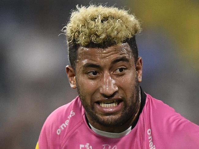 TOWNSVILLE, AUSTRALIA - SEPTEMBER 18: Viliame Kikau of the Panthers runs the ball during the round 19 NRL match between the North Queensland Cowboys and the Penrith Panthers at QCB Stadium on September 18, 2020 in Townsville, Australia. (Photo by Ian Hitchcock/Getty Images)