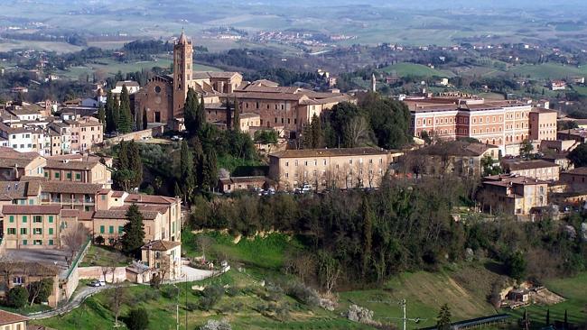 The uniform look of Siena’s buildings in Italy help to make it more beautiful. 