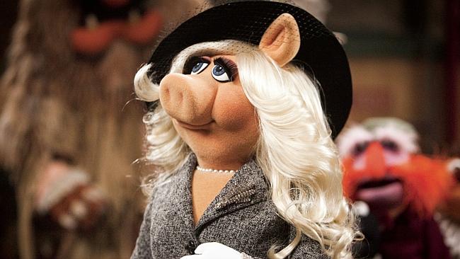 Style Icon Miss Piggy On Life In Lockdown & Starring In Muppets Now - NZ  Herald