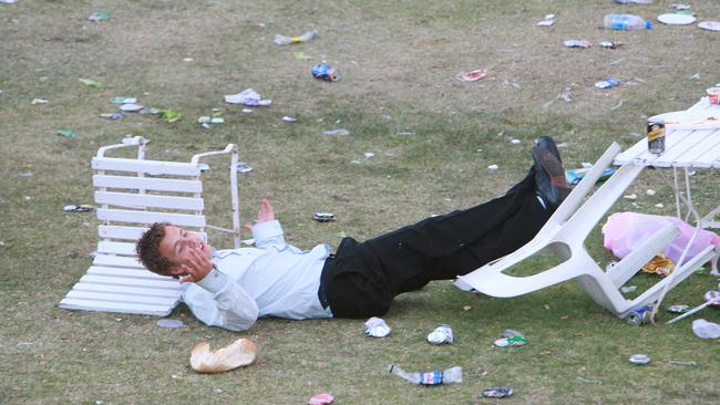 Taking a rest after the 2006 Geelong Cup