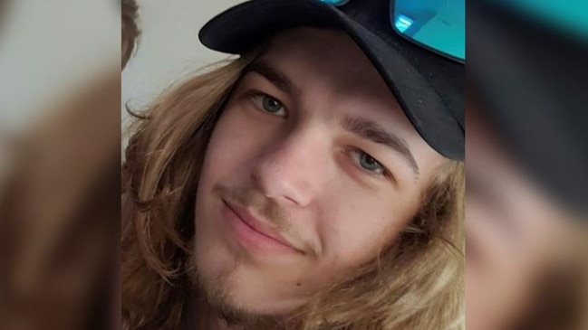 Police are appealing for information into the whereabouts of missing teen Zachary, 17, last seen in Geelong. Photo: Supplied.