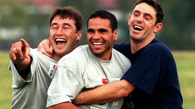 Fittler and Mundine share a laugh with Terry Hill at Blues training in 1999. (Phil Hillyard)