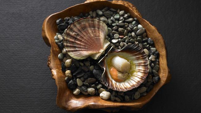 The renowned eatery’s exquisite dish made up of a hand-dived scallop.