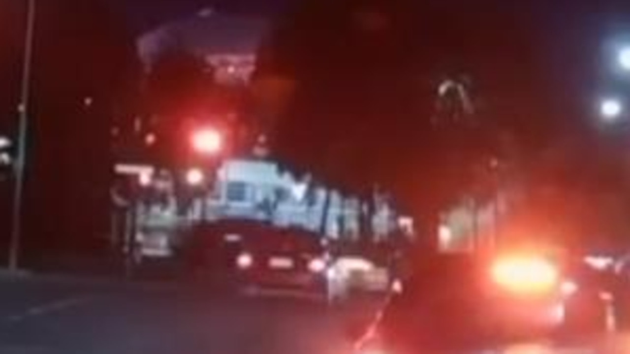 dashcam-captures-car-running-a-red-light-in-north-adelaide-the-advertiser