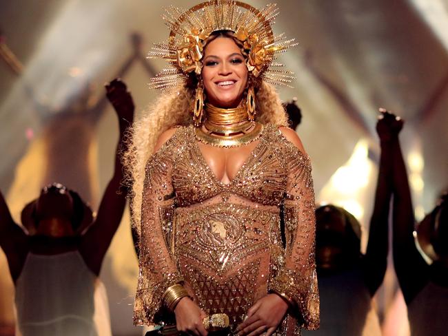 LOS ANGELES, CA - FEBRUARY 12: Singer Beyonce during The 59th GRAMMY Awards at STAPLES Center on February 12, 2017 in Los Angeles, California. (Photo by Christopher Polk/Getty Images for NARAS)