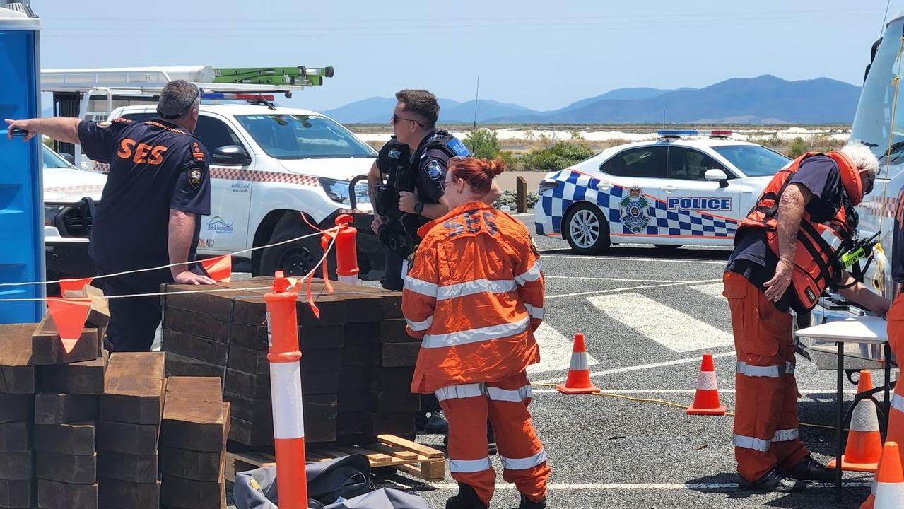 Police and SES crews are set up at Port Alma as they search for a man missing after a tinnie capsized at The Narrows. Photo: Darryn Nufer.