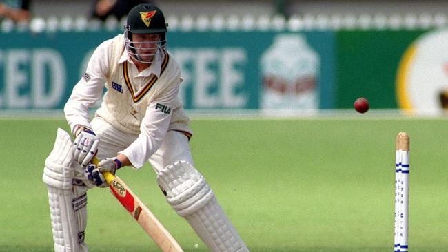 Cricketer Sean Clingeleffer batting. Cricket – SA vs Tas Pura Cup match at Adelaide Oval 03 Mar 2002. Sheffield Shield