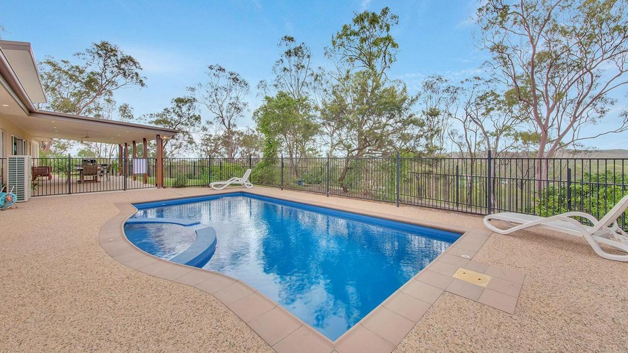 51 Lincoln Jame Drive, Burua has many distinctive features | The ...