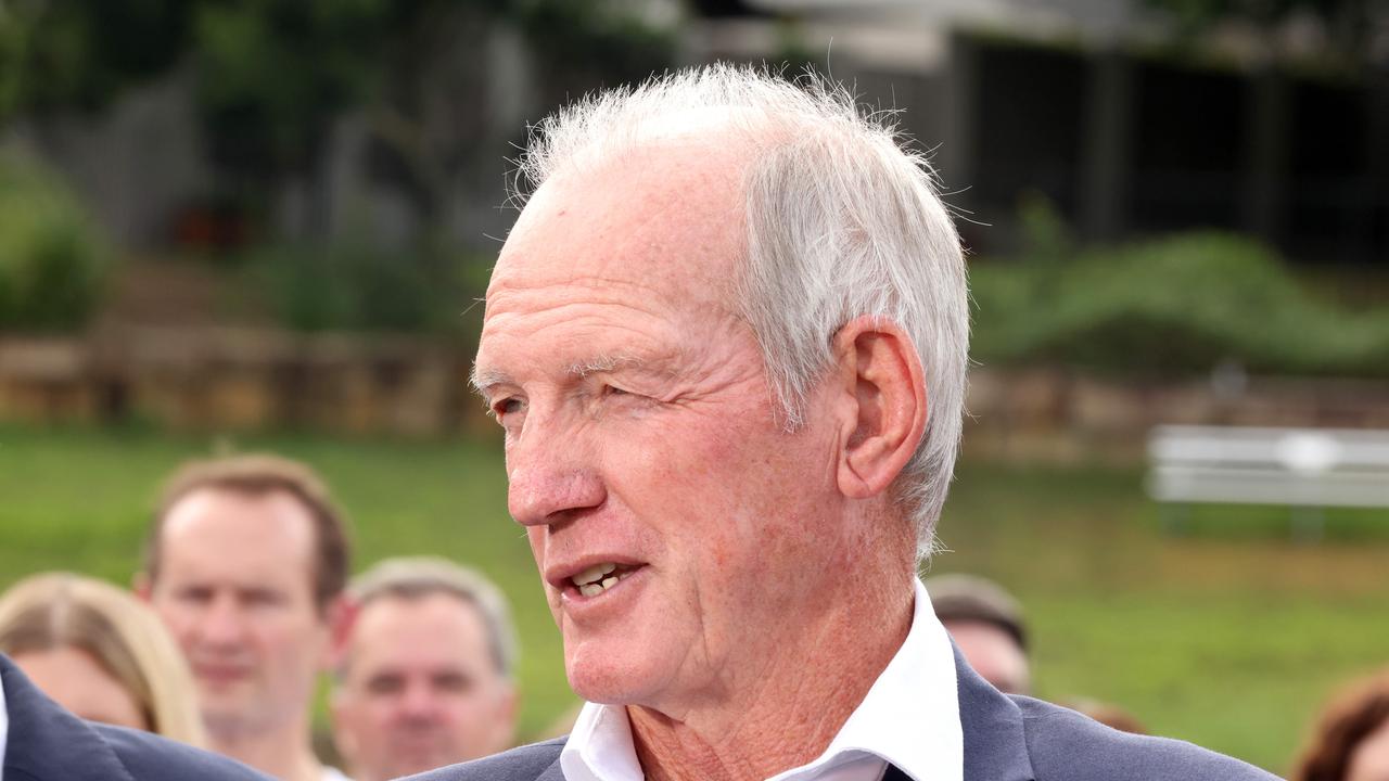 Dolphins coach Wayne Bennett is desperate to secure Munster as his marquee signing for the NRL’s new expansion franchise.