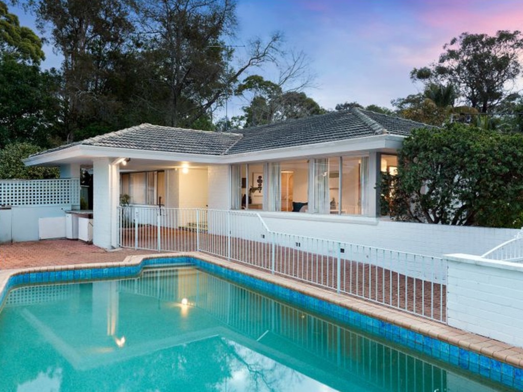 47 Wareham Cres, Frenchs Forest.