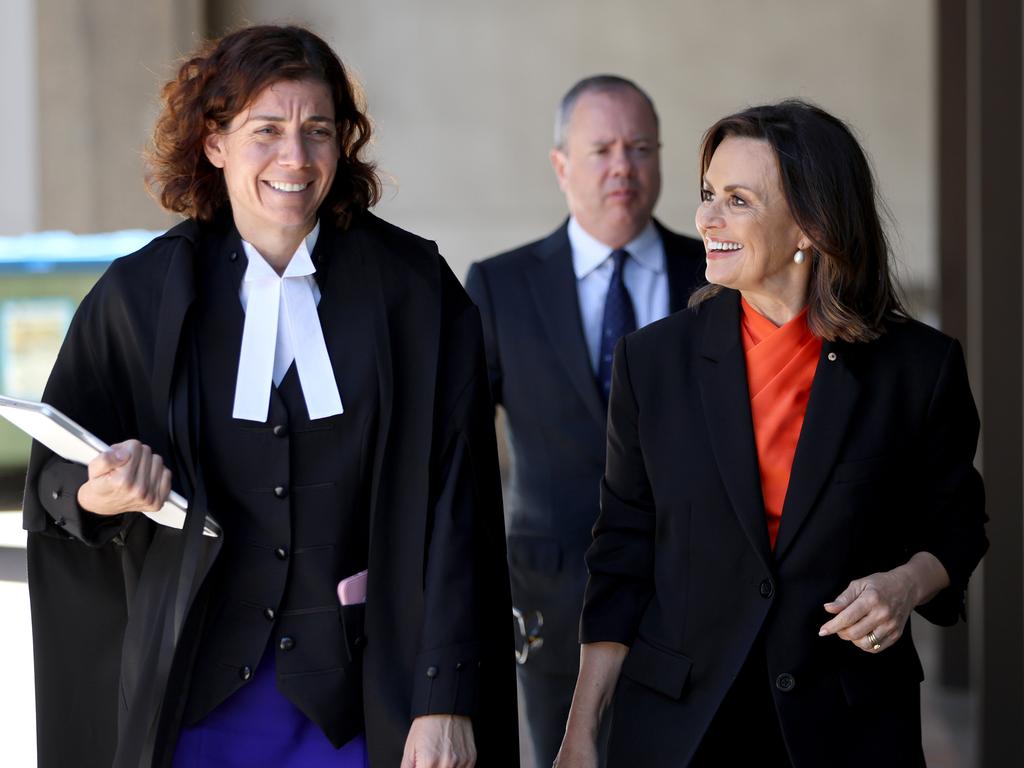 Higgins’ demand to Lisa: drop lawyer or I’m out