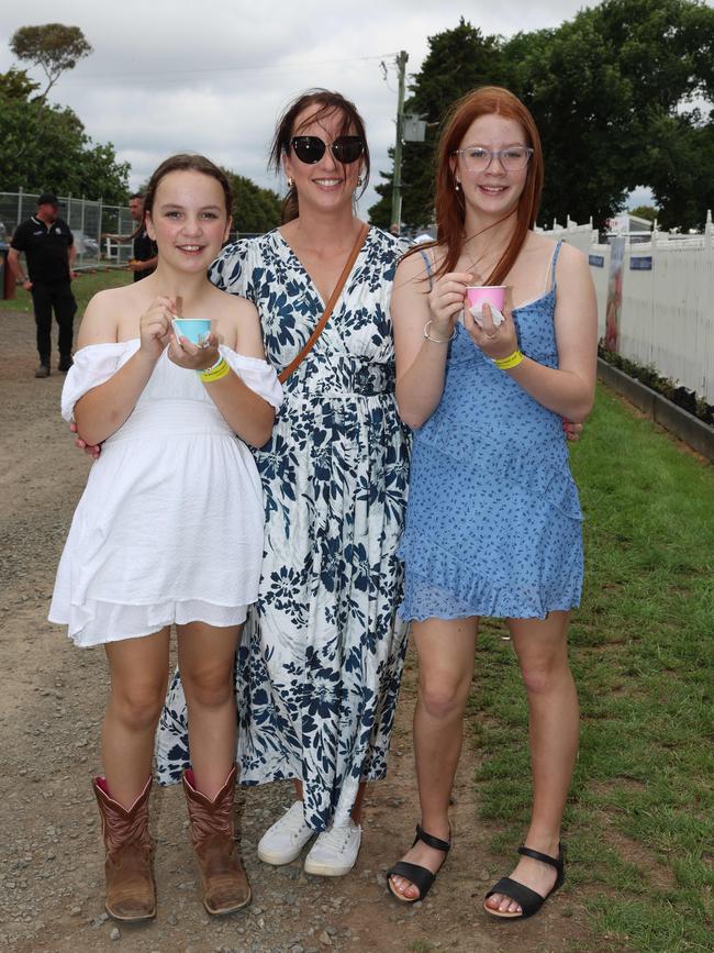 Molly Winn, Sarah Westbrook and Ruby Winn attend the Ballarat Cup. Picture: Brendan Beckett