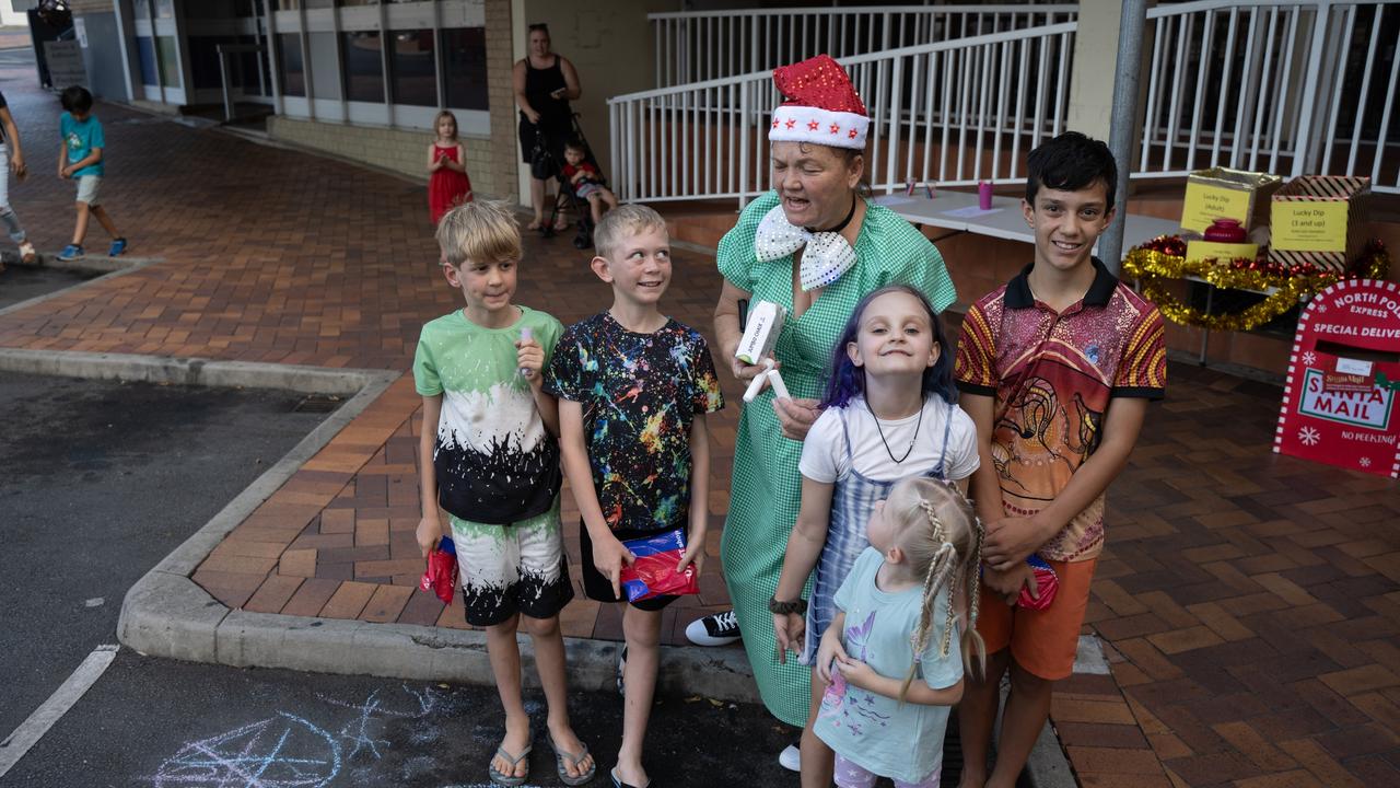 Elsie, Lyrah, Kallum, Dustin Hunger and Cindy Buchanan wait for the train at Mary Christmas, December 20,2023.