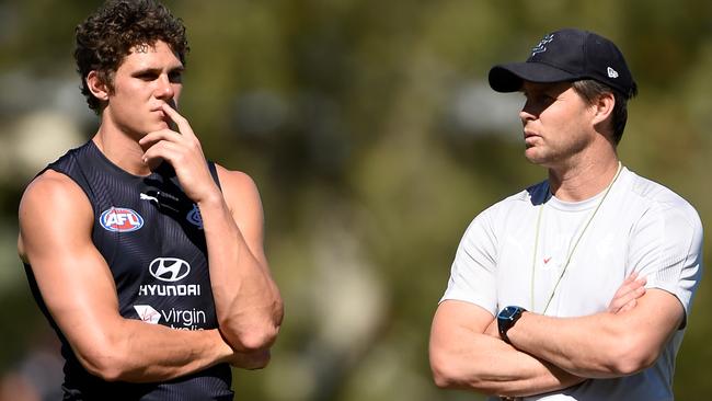 David Teague and Charlie Curnow discuss his recovery from a serious knee injury at the Blues’ Gold Coast hub.