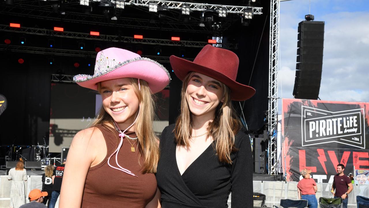 Ashlyn Dinsdale and Briana Dinsdale. Meatstock Festival at the Toowoomba show grounds. April 2022