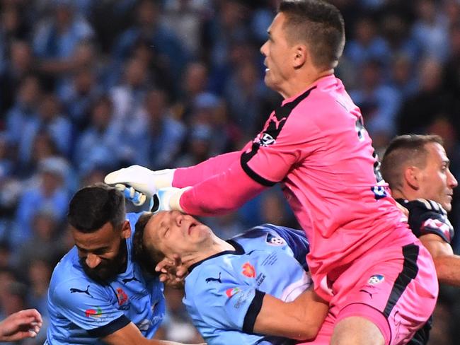 Key moments: Sydney saved by woodwork