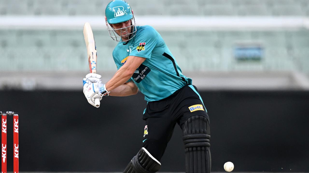 MELBOURNE, AUSTRALIA - JANUARY 16: Chris Lynn of the Heat bats during the Men's Big Bash League match between the Melbourne Stars and the Brisbane Heat at Melbourne Cricket Ground, on January 16, 2022, in Melbourne, Australia. (Photo by Morgan Hancock/Getty Images)
