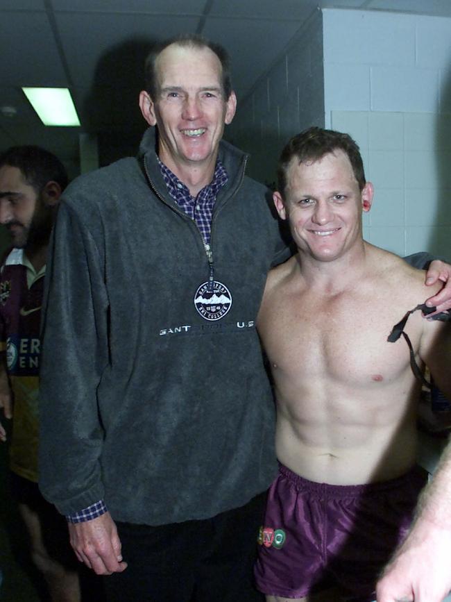 Wayne Bennett with Kevin Walters in the dressing room in 2000.