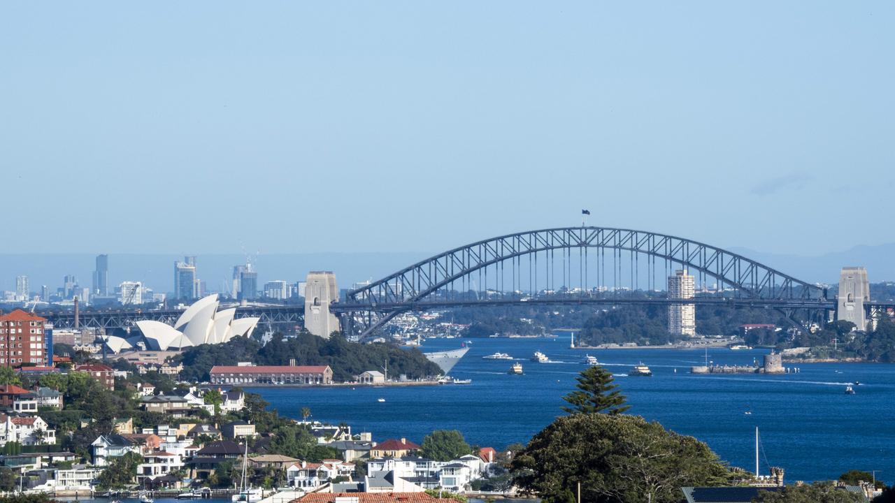 Sydney is forecast to reach temperatures of 30 degrees plus as the week progresses. Picture: NCA NewsWire / Monique Harmer