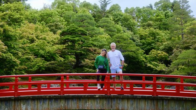 Exploring the stunning Yuushien Gardens in Japan.