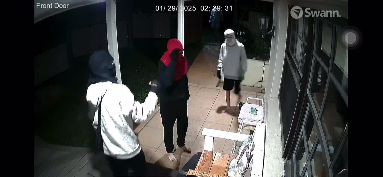 Confronting CCTV of armed thieves