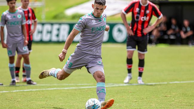 Green Gully in action against Altona Magic.