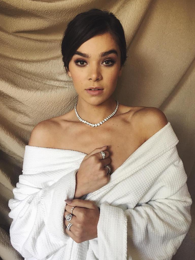 Hailee Steinfeld ... "Before the dress goes on... #goldenglobes2017" Picture: Instagram