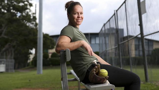 Porter revealed she had difficulies running around the softball diamond as a teenager.