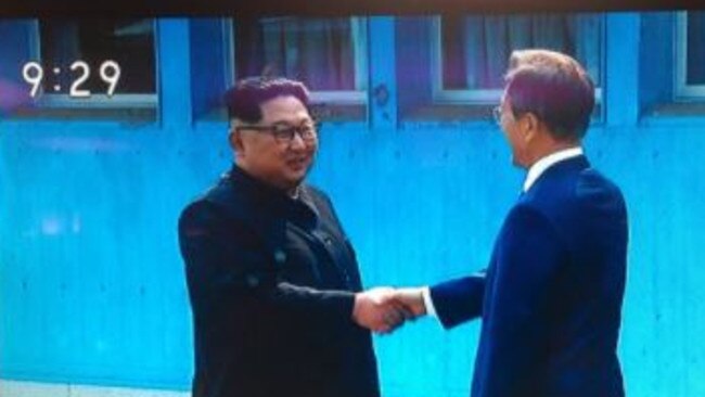 Kim Jong-un meets South Korean President Moon Jae-in. Picture: Twitter.