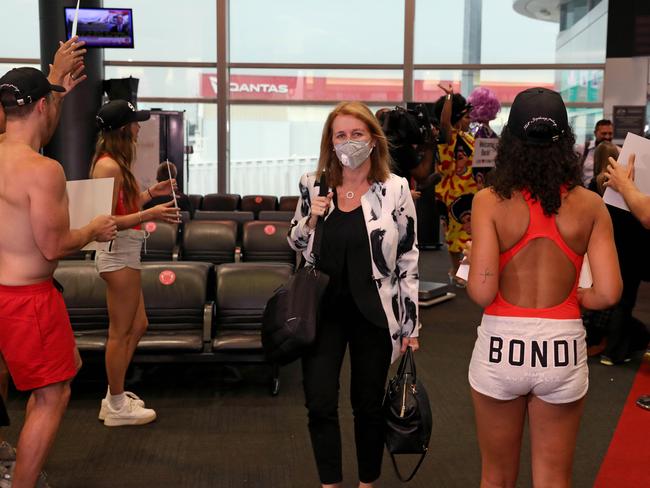 Melbourne arrivals are welcomed to NSW. Picture: Damian Shaw