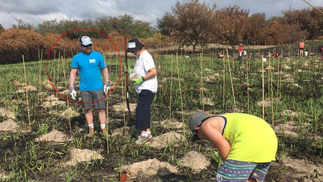 Save Our Spit vice-president Darren Crawford (far left) working with other SOS volunteers, tree planting at The Spit on the Gold Coast in late 2015.