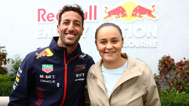 Daniel Ricciardo and Ash Barty pose for a photo at the Australian F1 Grand Prix. (Photo by Mark Thompson/Getty Images)