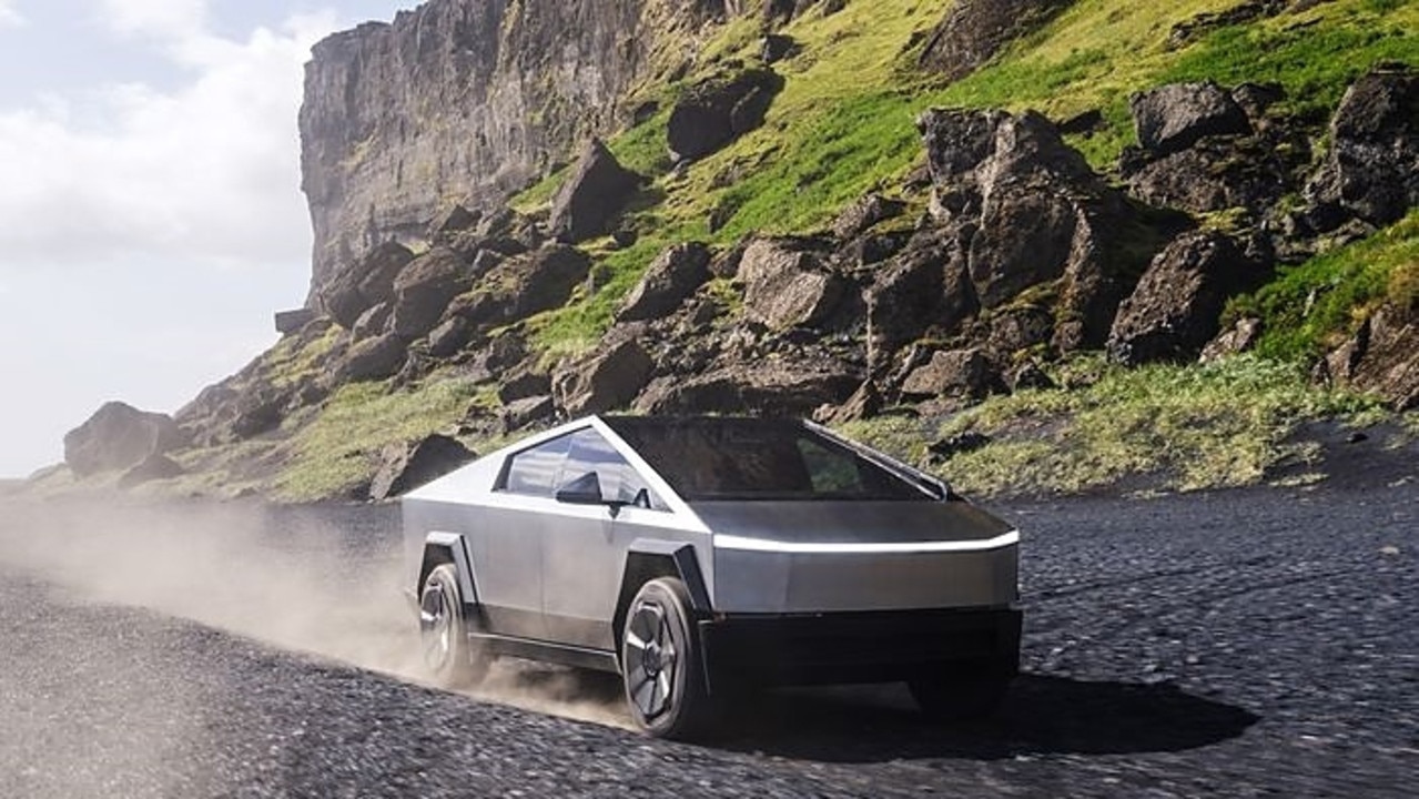 The structure is a mixed-monocoque design, with high-strength stamped-steel door rings and large aluminium gigacastings surrounding the load-bearing battery pack. PHOTO: TESLA